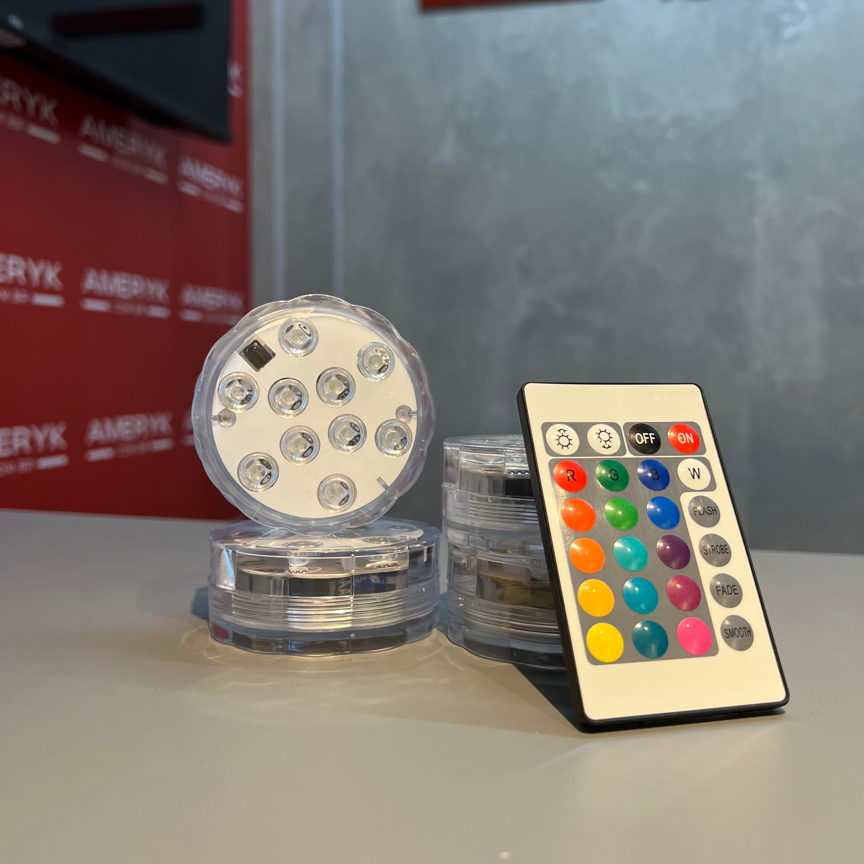 Kit 6 Luminárias de Piscina RGB - Sem Fio Com Controle Remoto